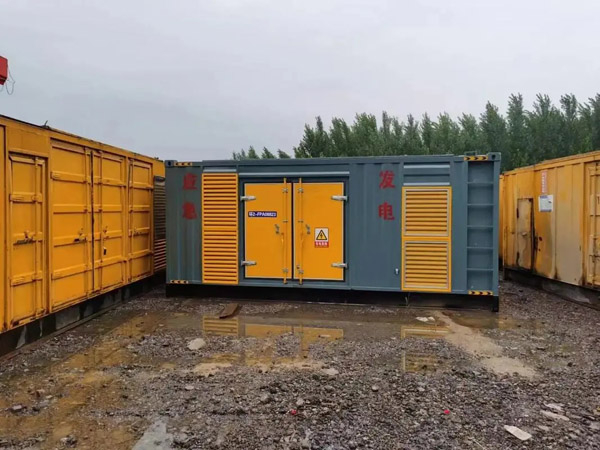 遵义柴油发电机如何判断干式空气滤清器是否需要更换？